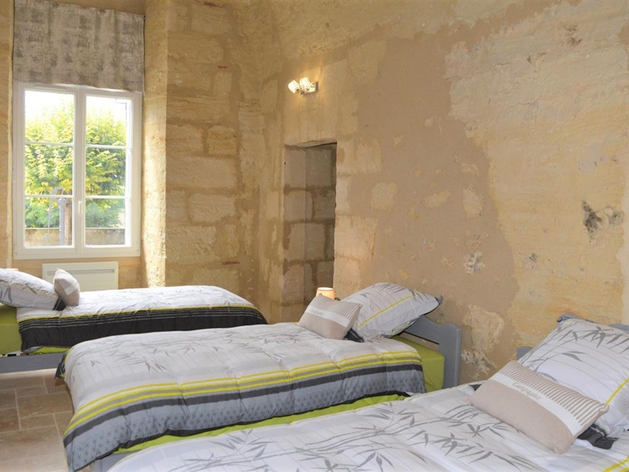 Maison Troglodyte Elegante Avec Spa, Salle De Jeux Et Jardin Clos A Vouvray - Fr-1-381-87 Zewnętrze zdjęcie