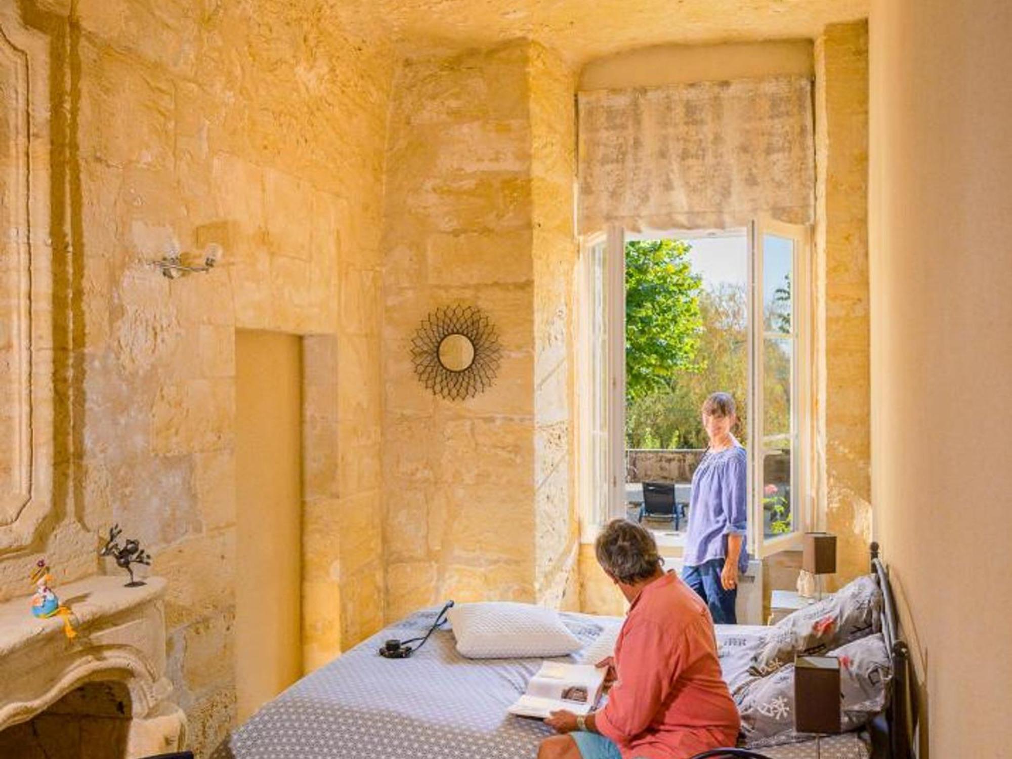 Maison Troglodyte Elegante Avec Spa, Salle De Jeux Et Jardin Clos A Vouvray - Fr-1-381-87 Zewnętrze zdjęcie